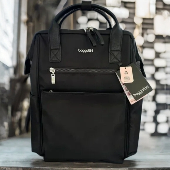 Baggallini Black Soho Backpack Unisex
